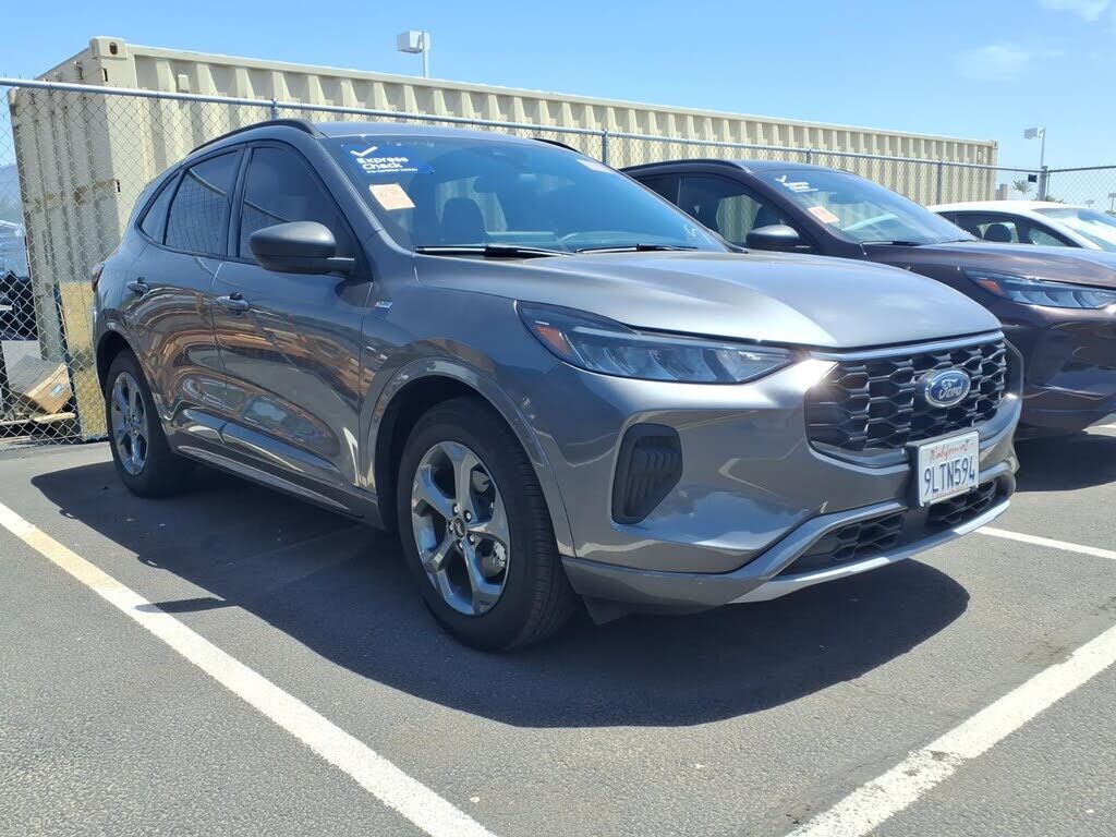 2024 FORD Escape