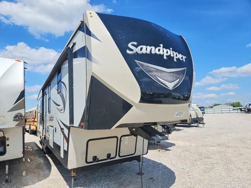 2018 FOREST RIVER Sandpiper Towables