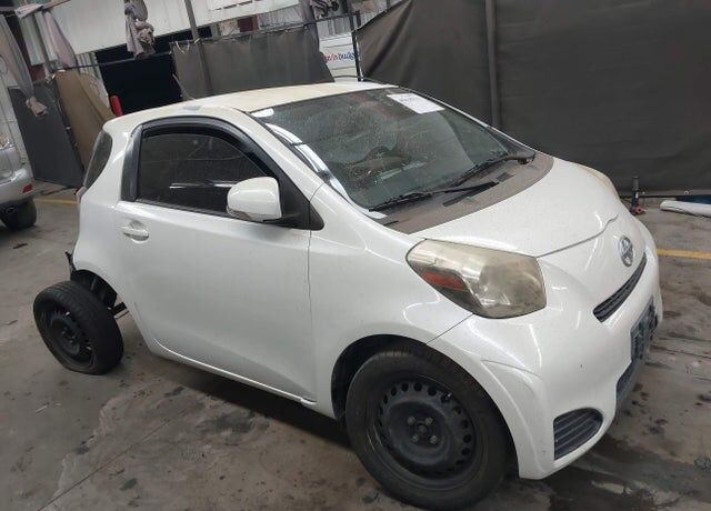 2012 TOYOTA Scion