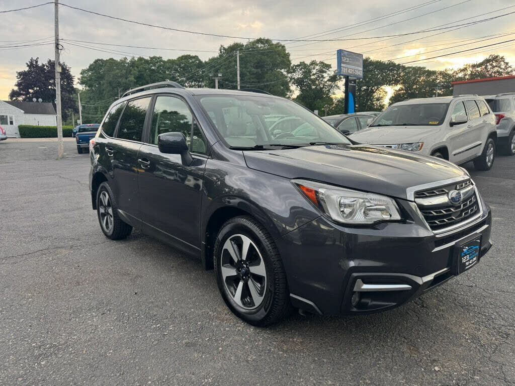 2017 SUBARU Forester