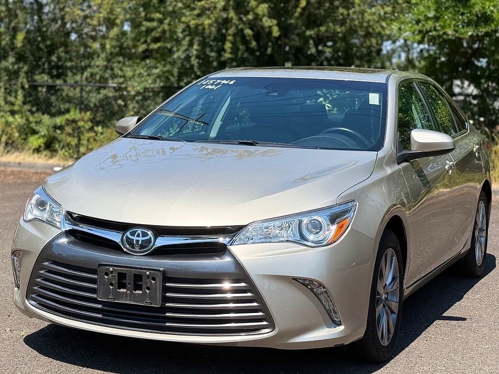 2016 TOYOTA Camry