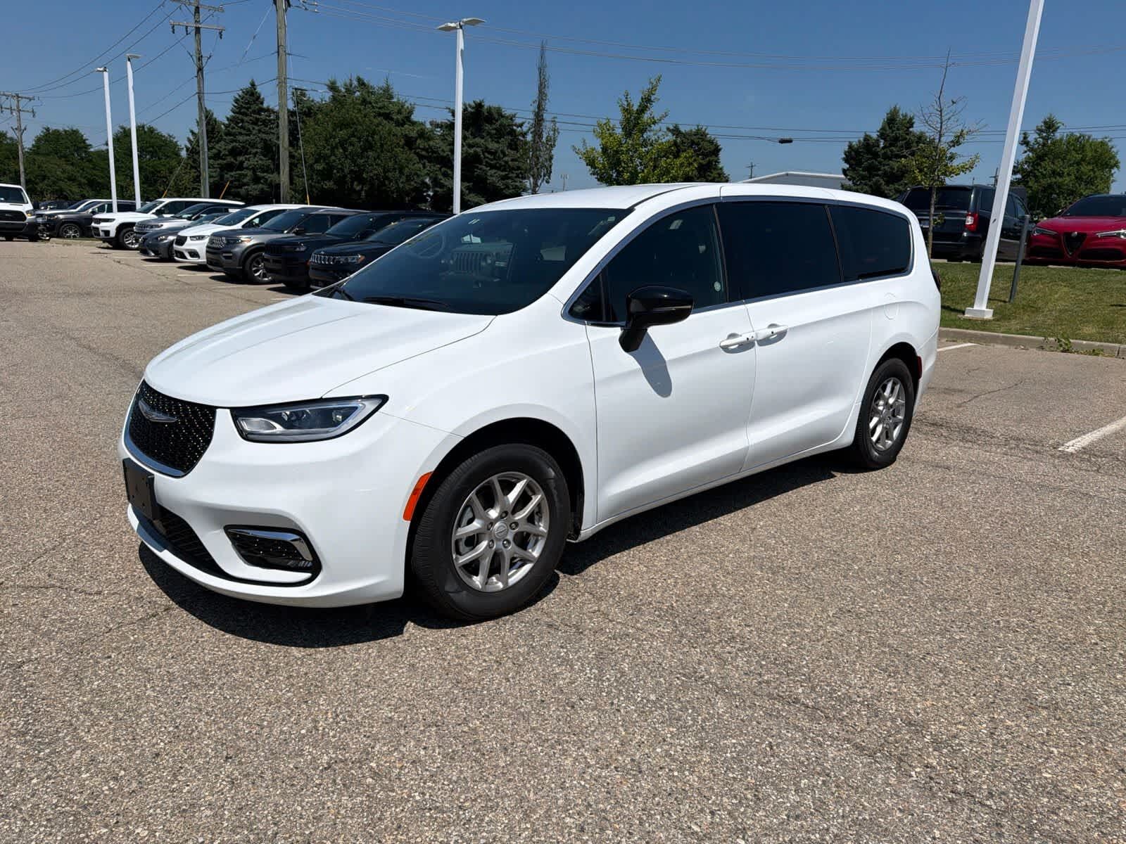 2025 CHRYSLER Pacifica
