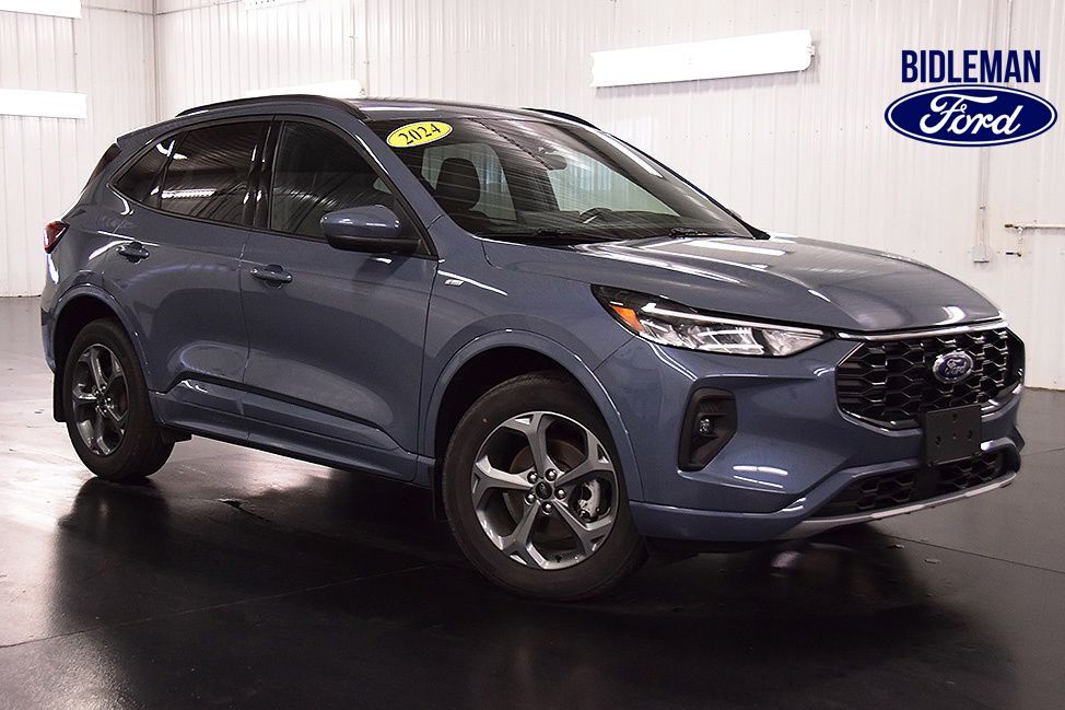 2024 FORD Escape