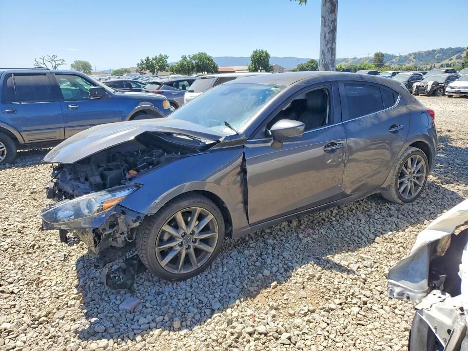 2018 MAZDA Mazda3