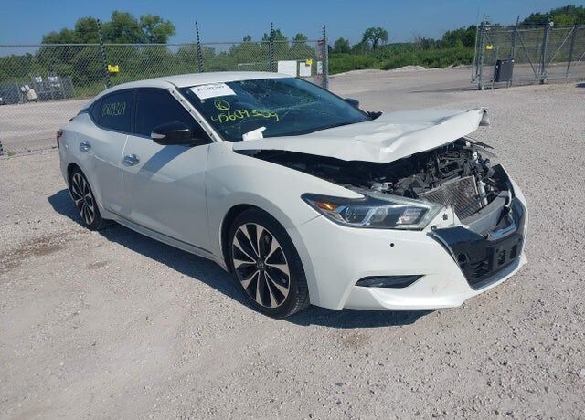 2016 NISSAN Maxima