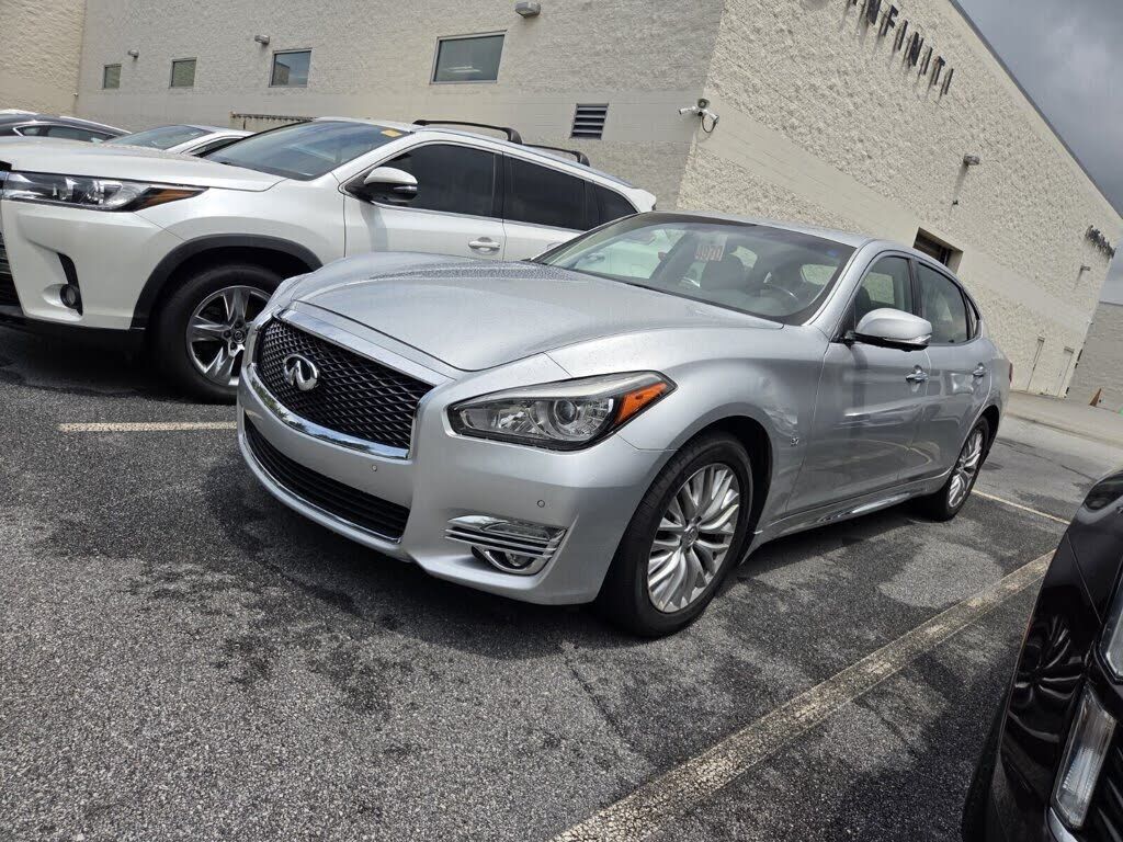 2015 INFINITI Q70L