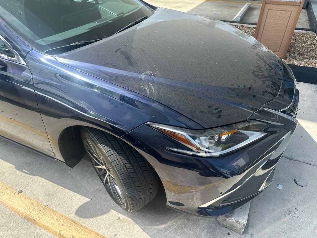 2022 LEXUS ES
