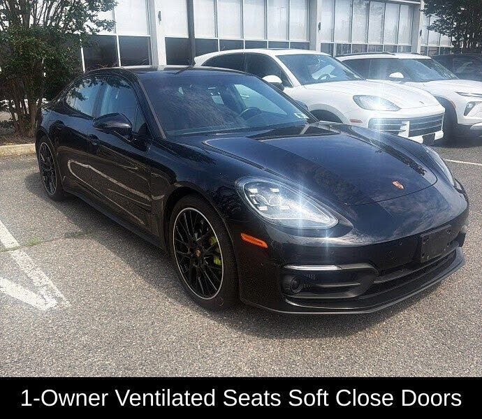 2023 PORSCHE Panamera