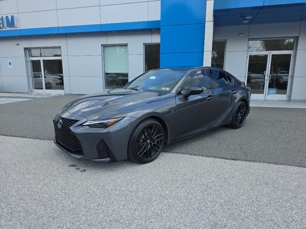 2024 LEXUS IS