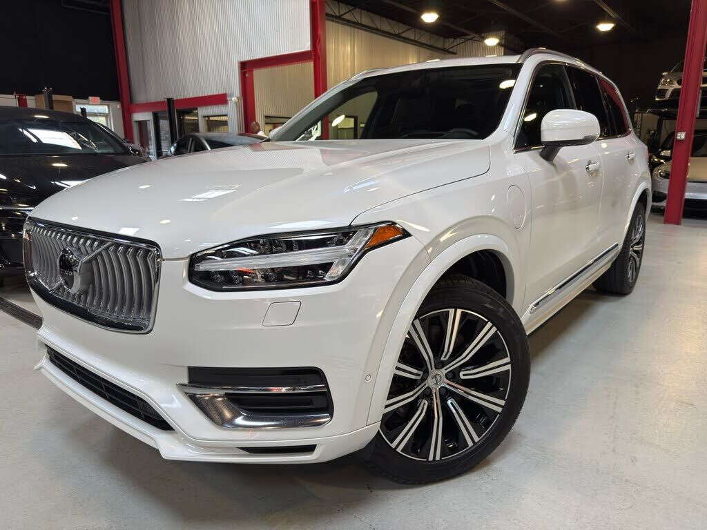 2021 VOLVO XC90