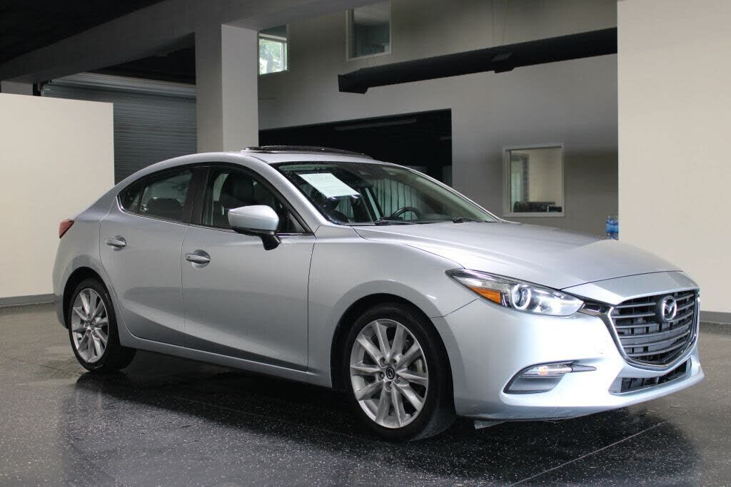 2017 MAZDA Mazda3