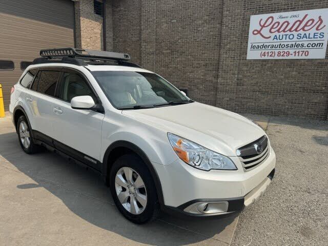2011 SUBARU Outback