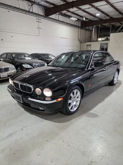 2004 JAGUAR XJ