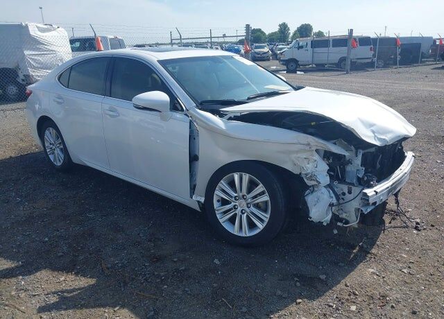 2015 LEXUS ES