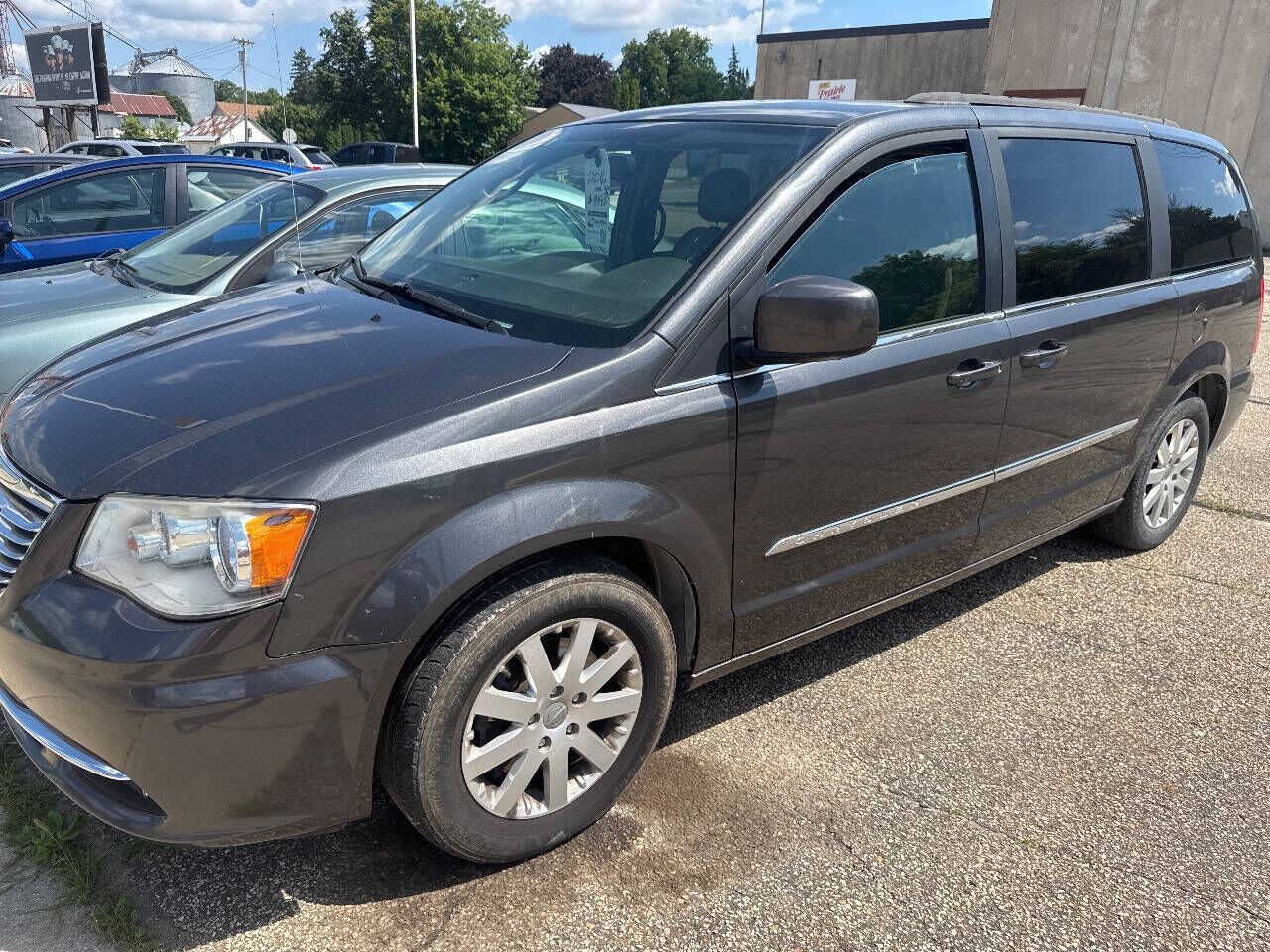 2016 CHRYSLER Town and Country