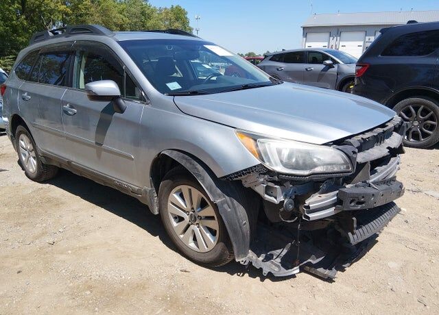 2016 SUBARU Outback