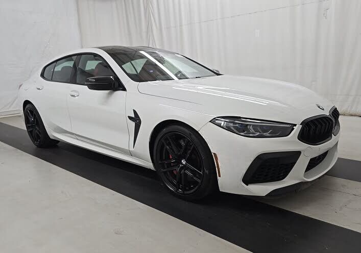 2025 BMW M8