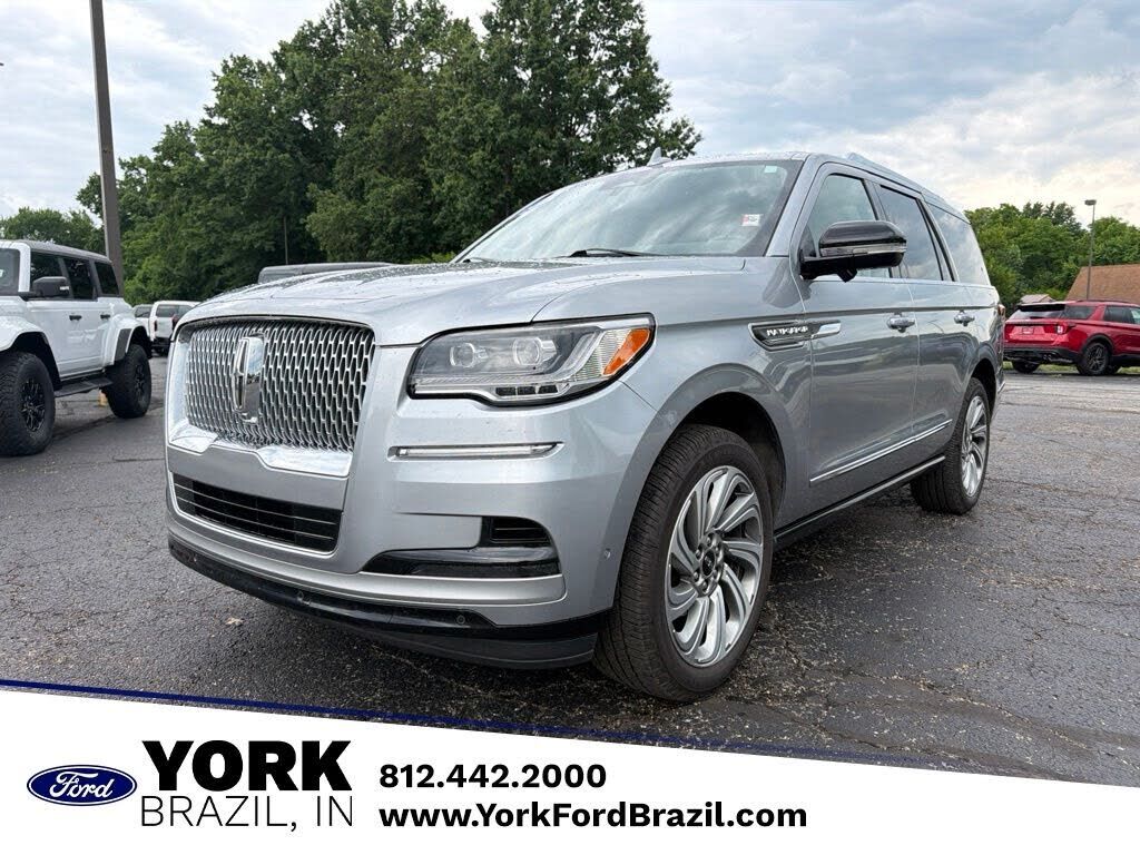 2022 LINCOLN Navigator