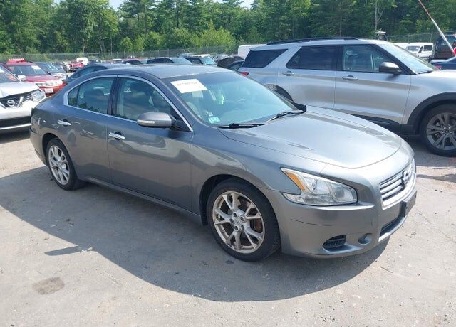 2014 NISSAN Maxima