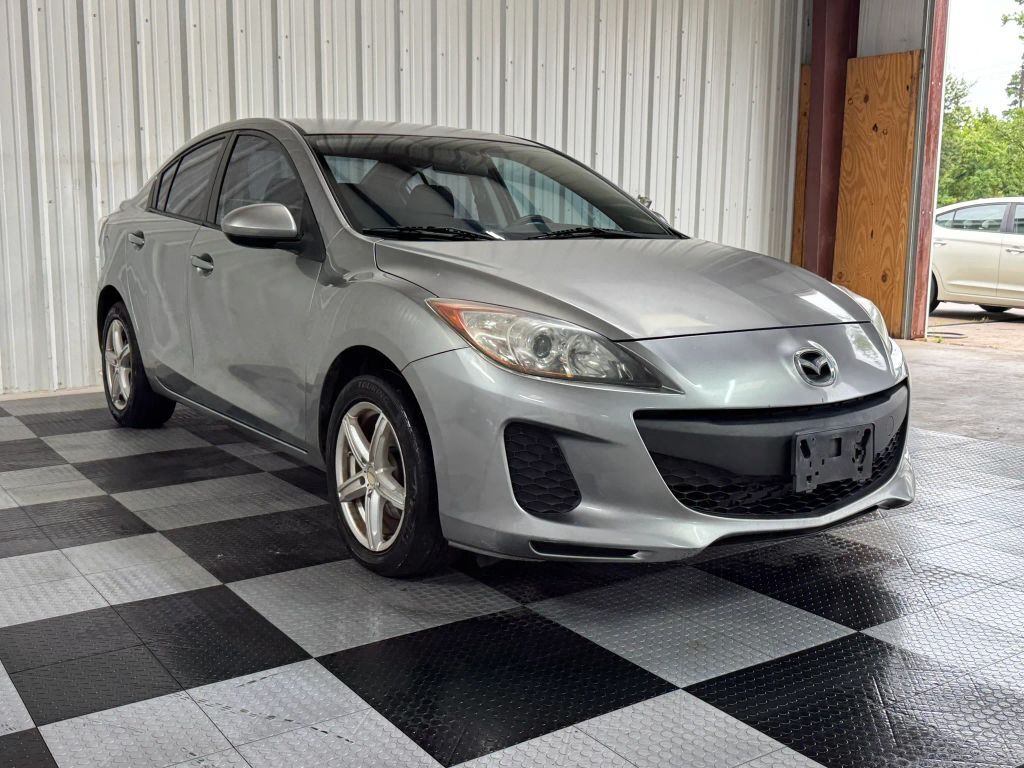 2013 MAZDA Mazda3