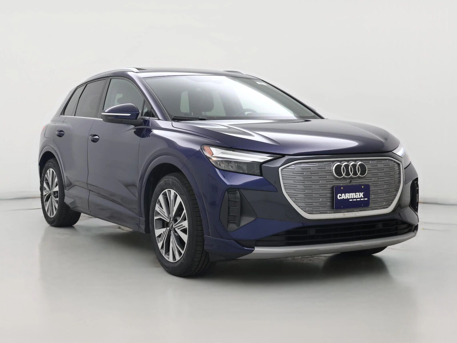2023 AUDI Q4