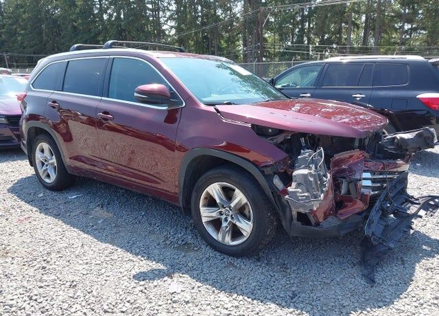 2017 TOYOTA Highlander