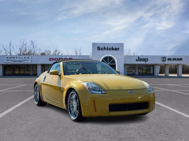 2005 NISSAN 350Z