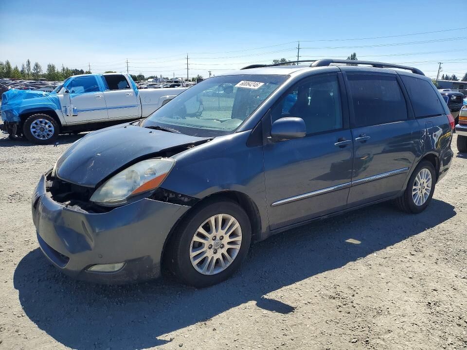 2010 TOYOTA Sienna