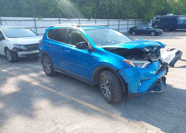 2016 TOYOTA RAV4