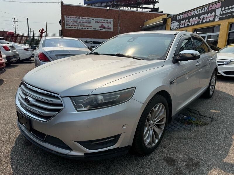 2015 FORD Taurus