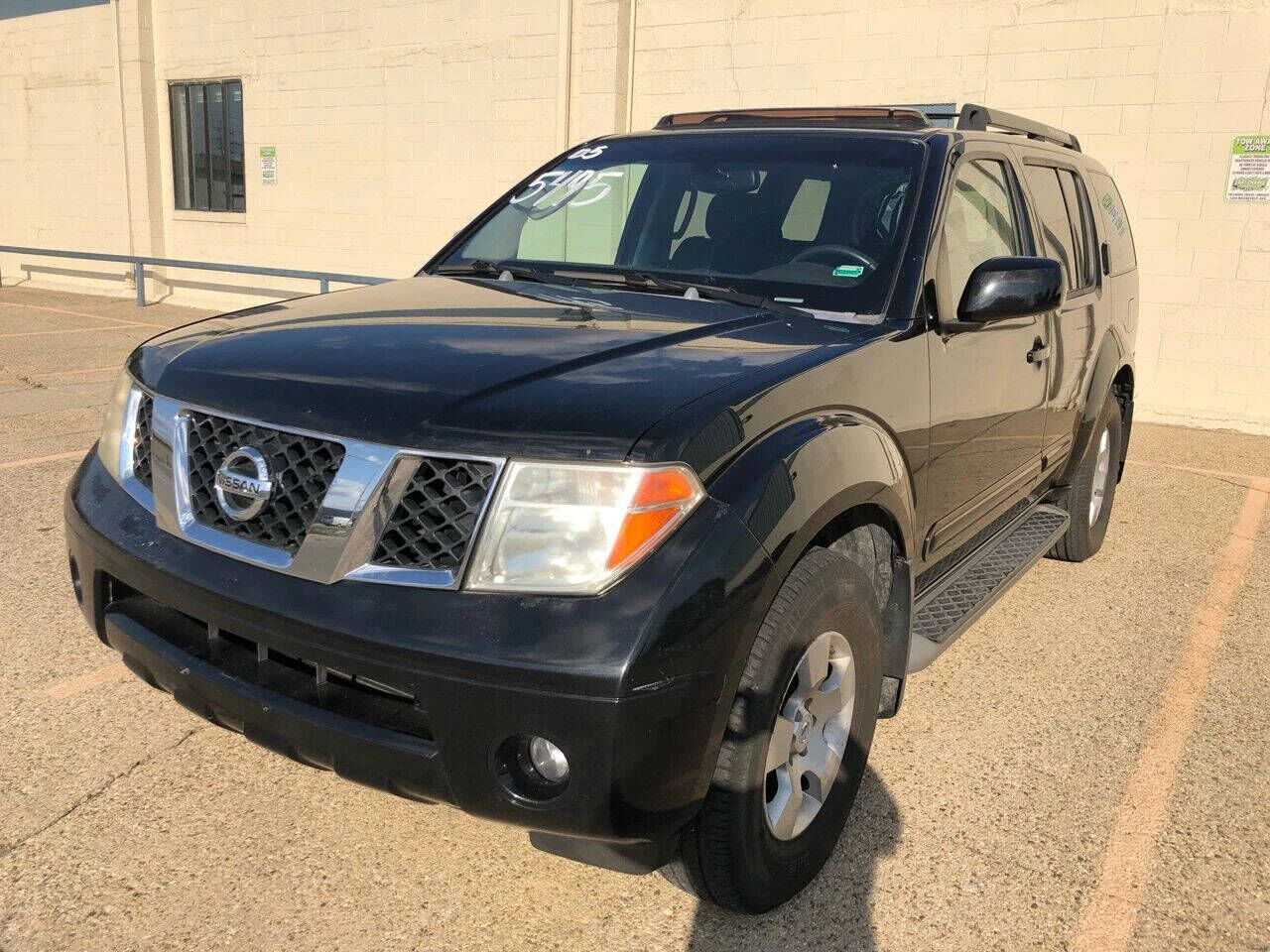 2005 NISSAN Pathfinder