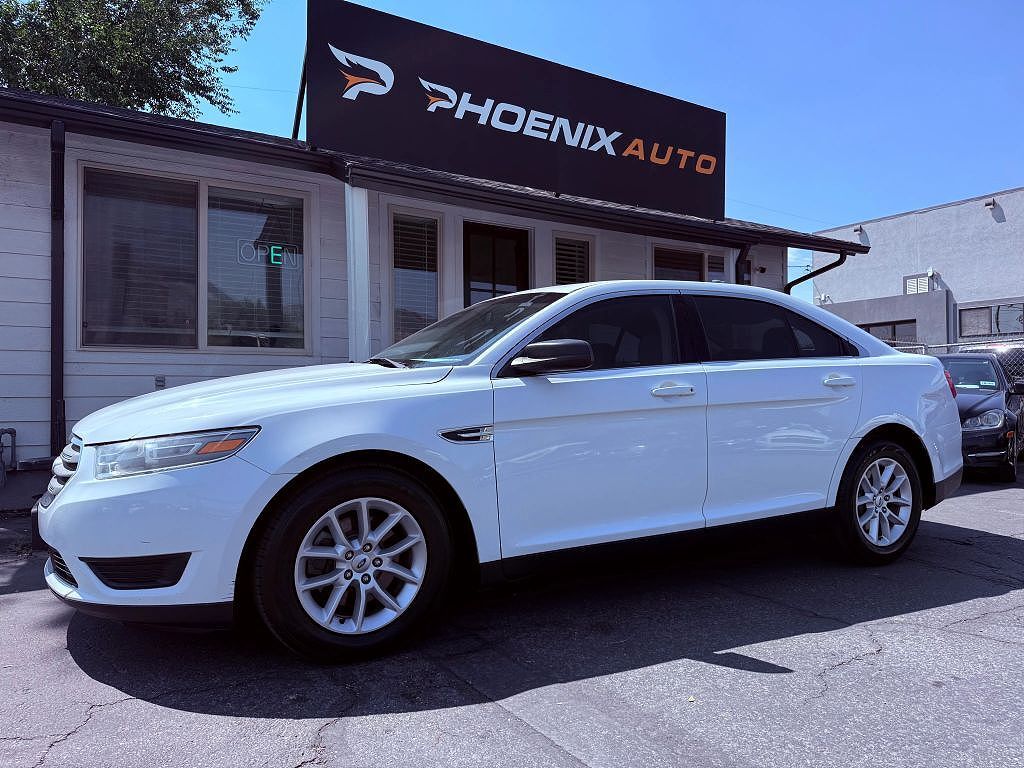 2013 FORD Taurus