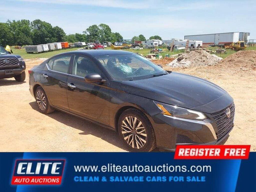 2024 NISSAN Altima