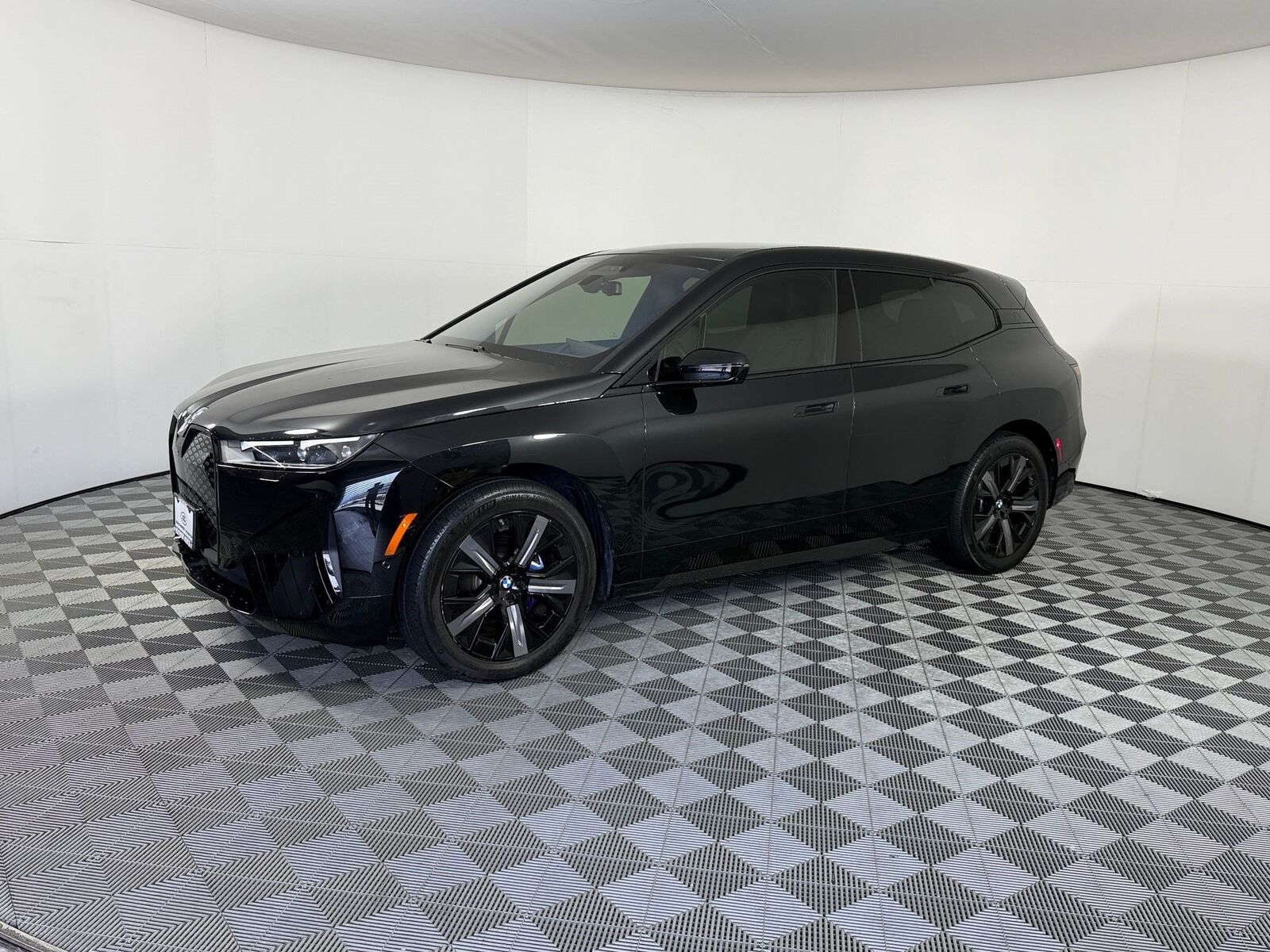 2025 BMW ix