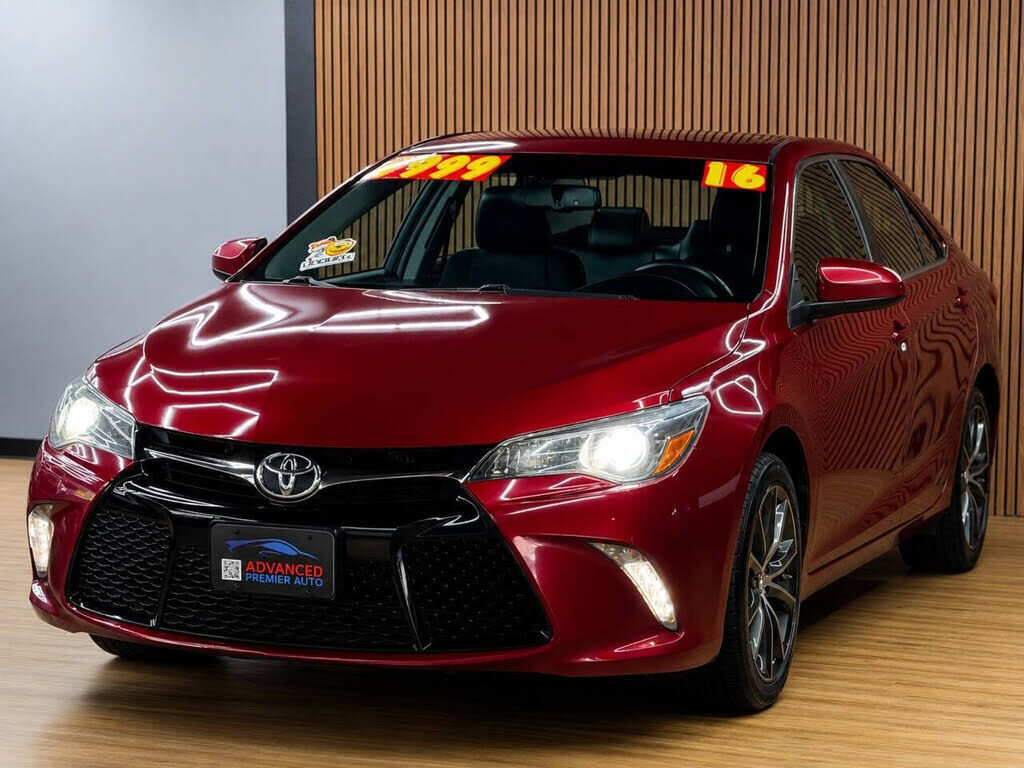 2016 TOYOTA Camry