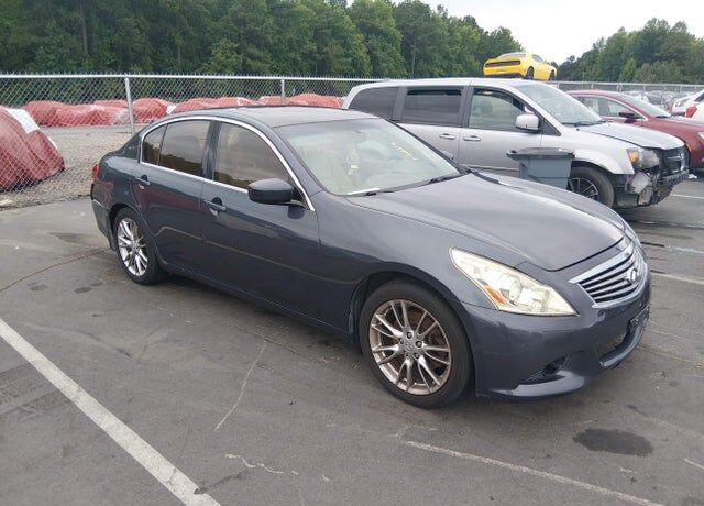 2011 INFINITI G37