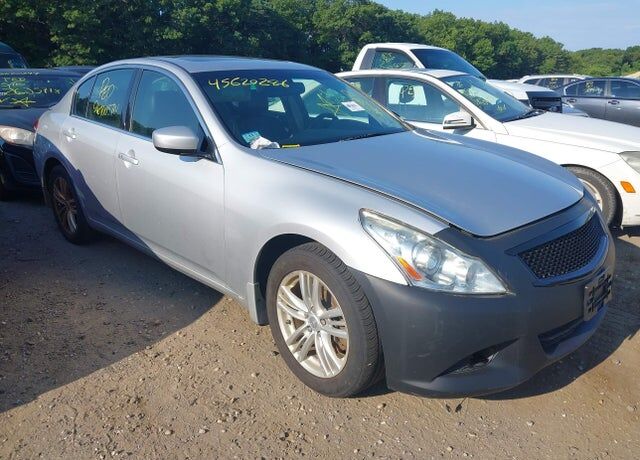 2011 INFINITI G25