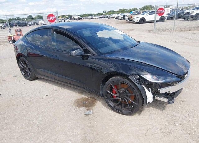 2026 TESLA Model 3