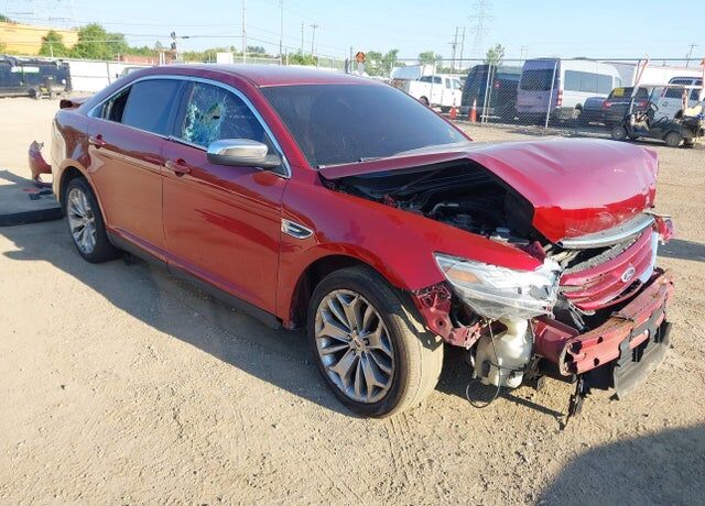 2013 FORD Taurus