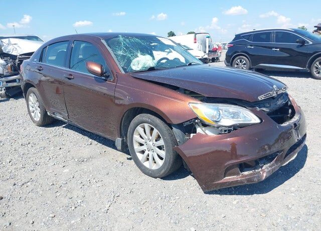 2013 CHRYSLER 200