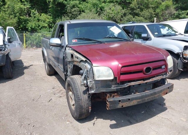 2004 TOYOTA Tundra