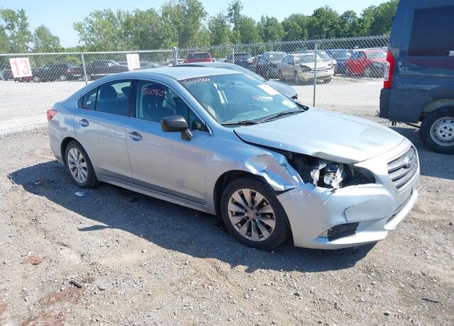 2016 SUBARU Legacy