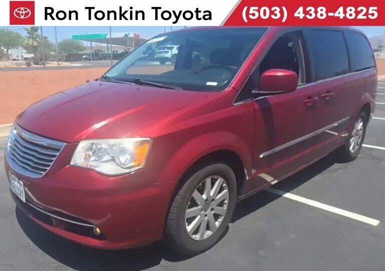 2016 CHRYSLER Town and Country