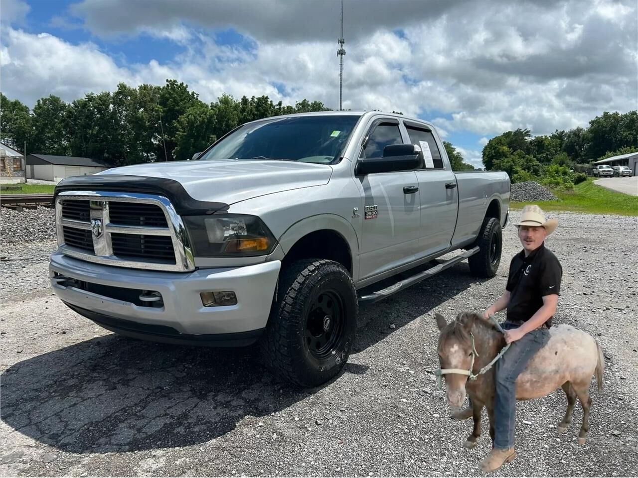 2011 DODGE Ram