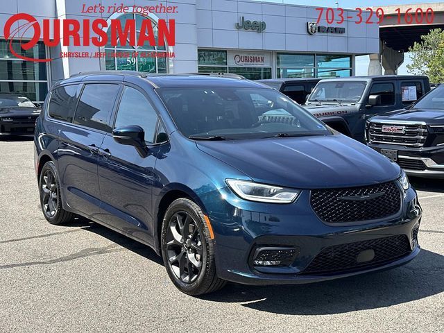 2022 CHRYSLER Pacifica