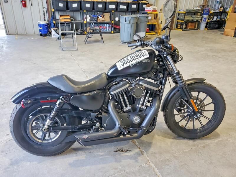 2015 HARLEY DAVIDSON Iron883