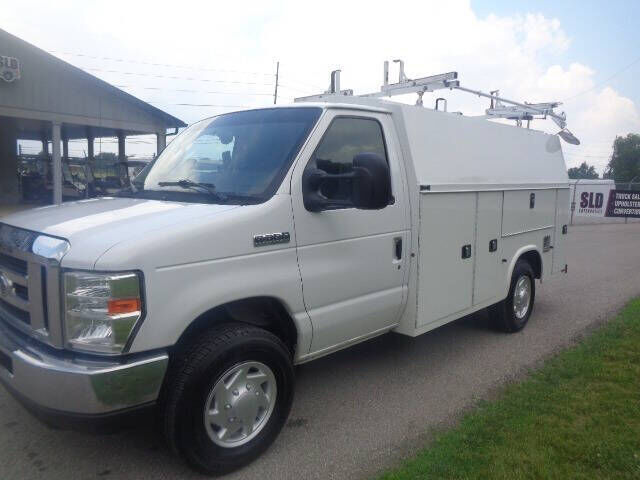2019 FORD E-350