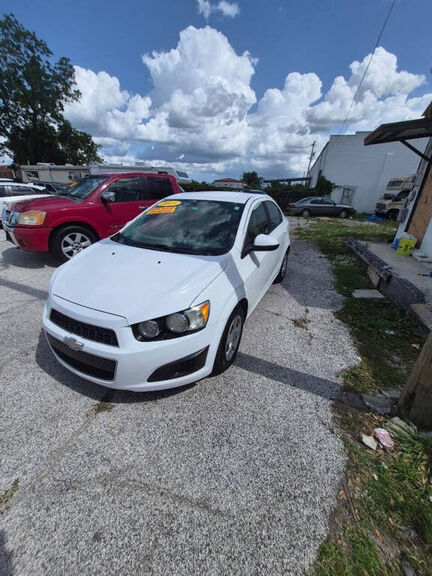 2015 CHEVROLET Sonic