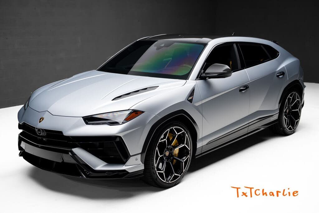 2024 LAMBORGHINI URUS