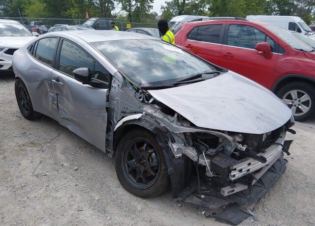 2024 TOYOTA PRIUS
